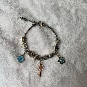 Handmade Jewelry 🌸💕🦋.